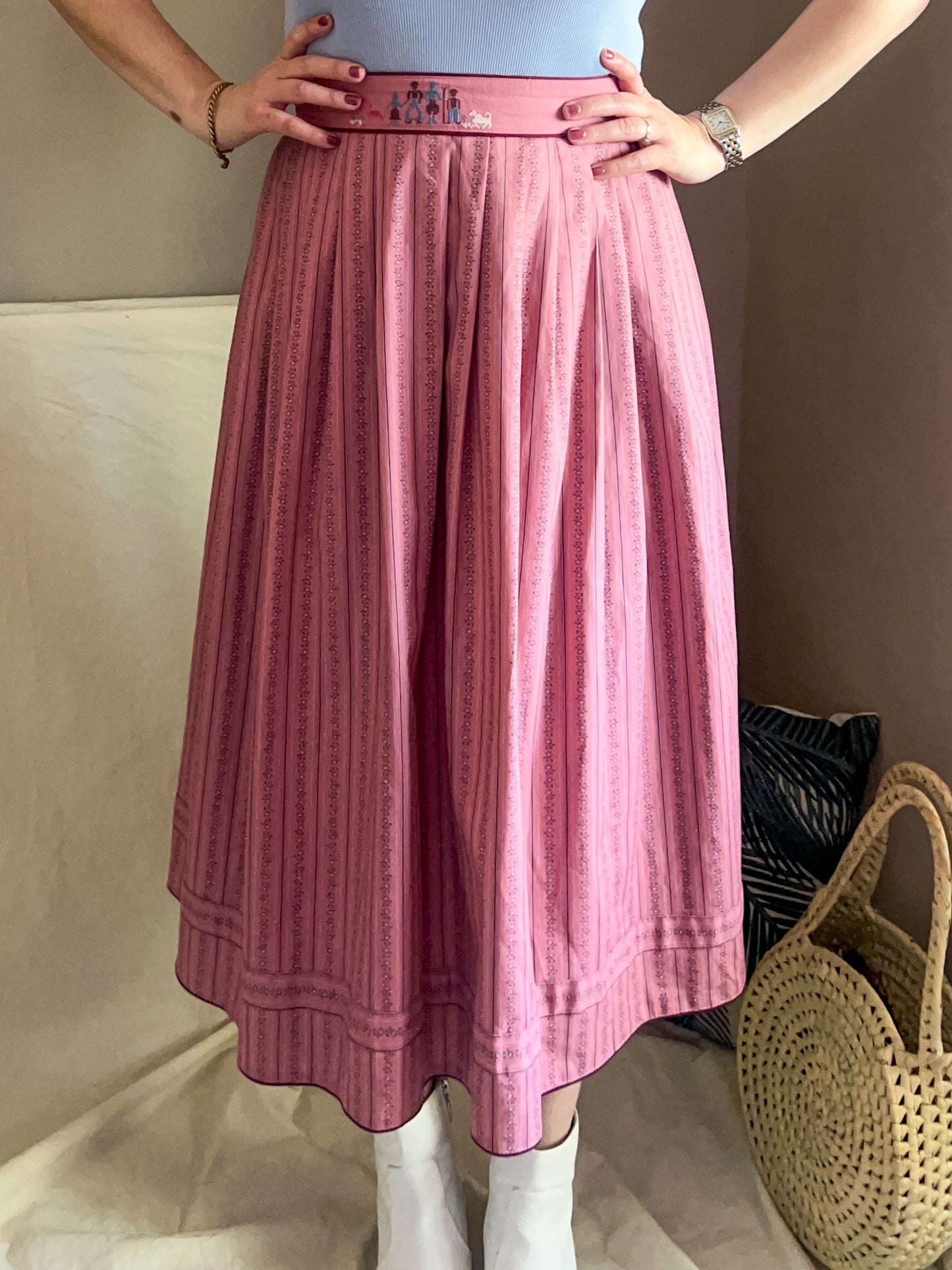 Vintage 70s Austrian Folk Style Skirt, approx size 10
